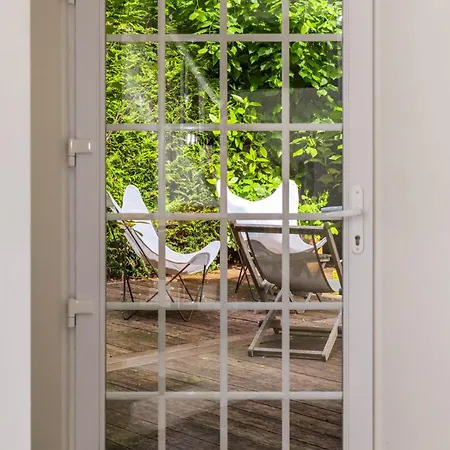 Domaine Des Chanoines Blancs *